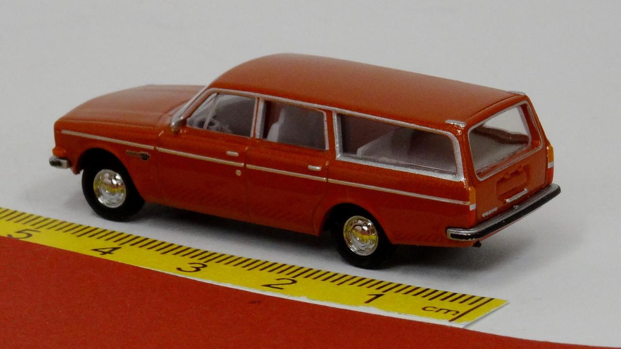 Volvo 145 Kombi kupfer - Brekina 29471